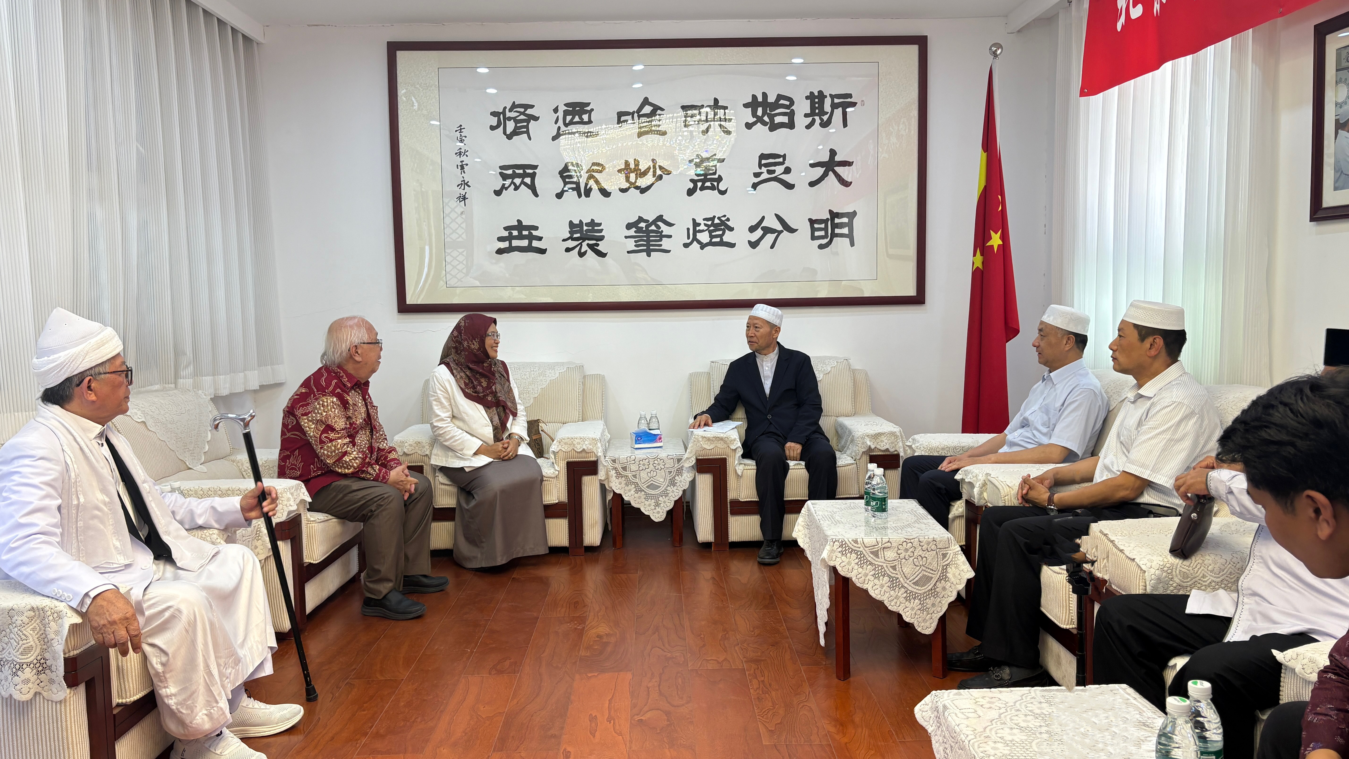 印度代表团在举重比赛中斩获多枚奖牌