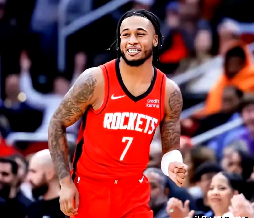 包含猛龙大胜尼克斯，范弗利特发威独揽29分的词条