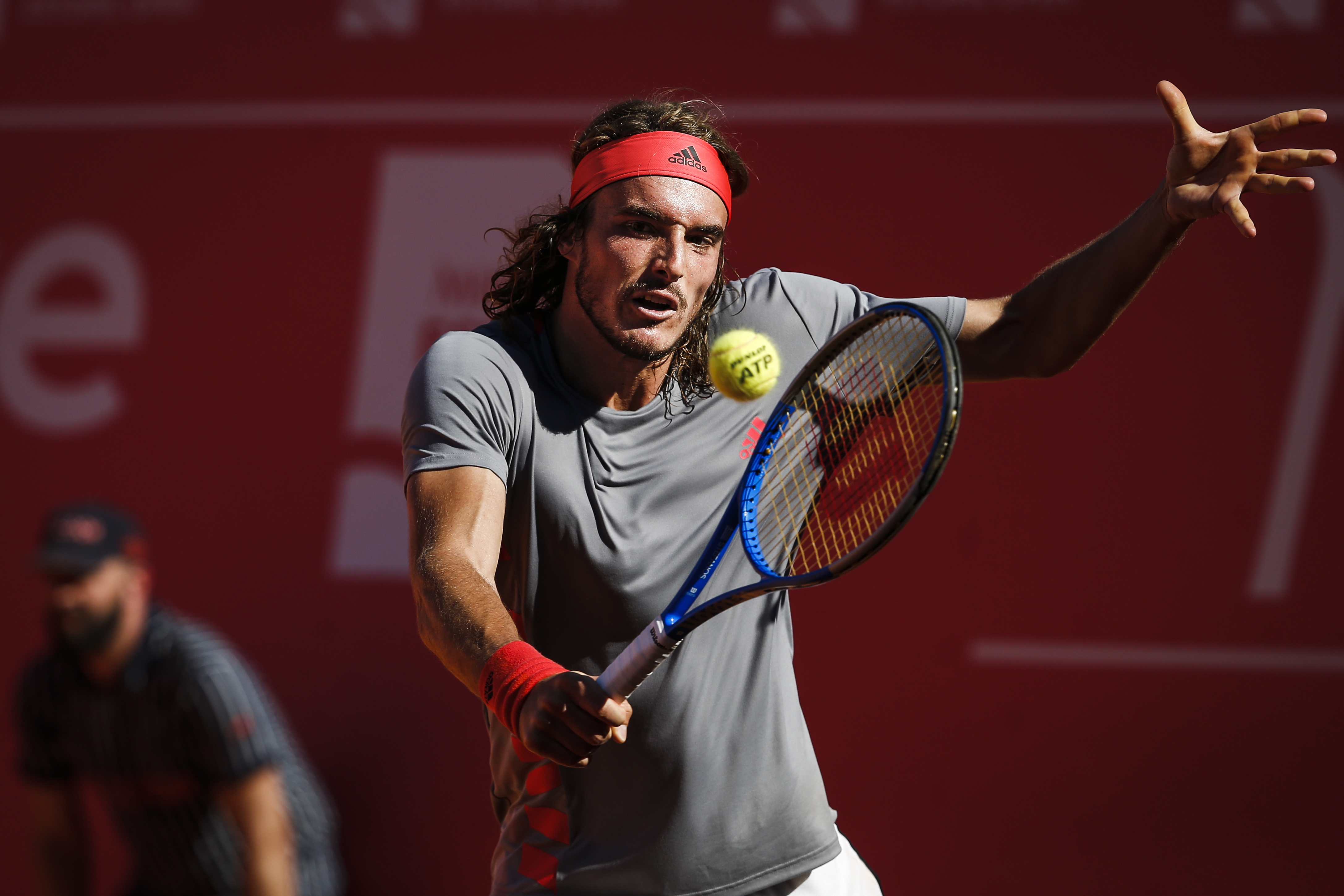 美国网球队绝杀英国网球队，西西帕斯惊艳世界的简单介绍