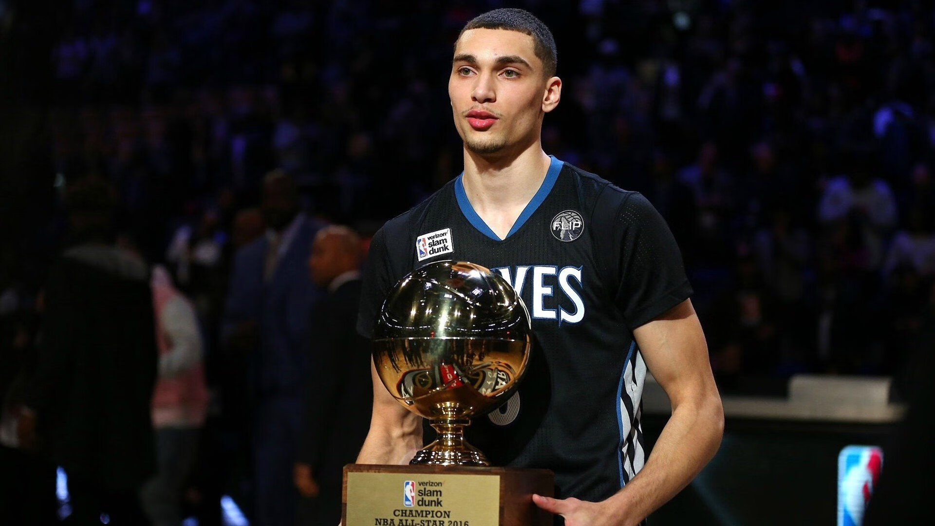 烽火淬炼英雄胆,哈登奥运关键战演绎大场面先生本色