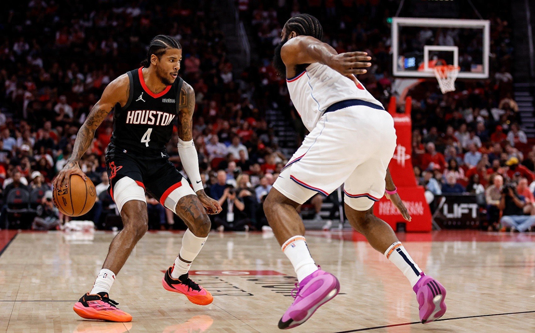 开云体育官网-季后赛抢七焦点战，快船粉碎火箭